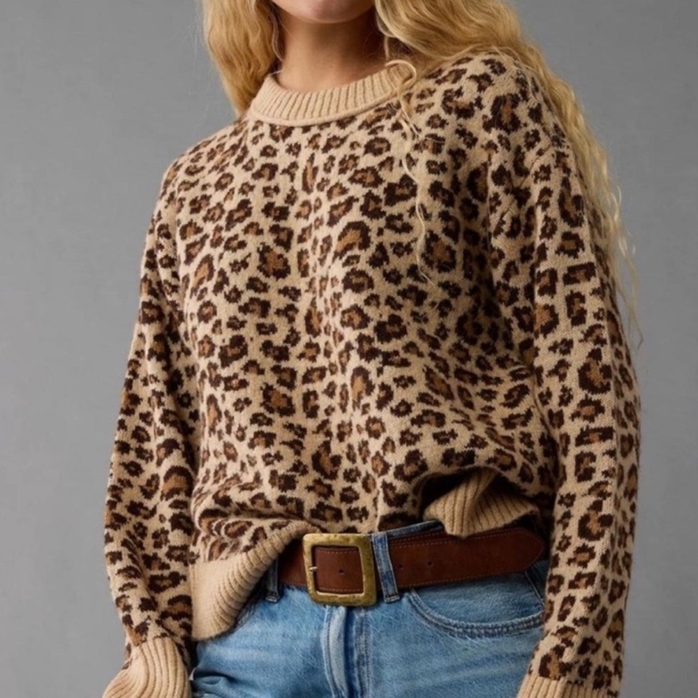 American Eagle Outfitters Cheetah Print Crewneck Sweater; Small